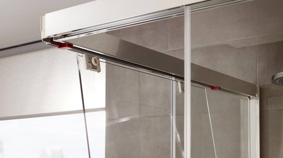 Naray shower enclosure