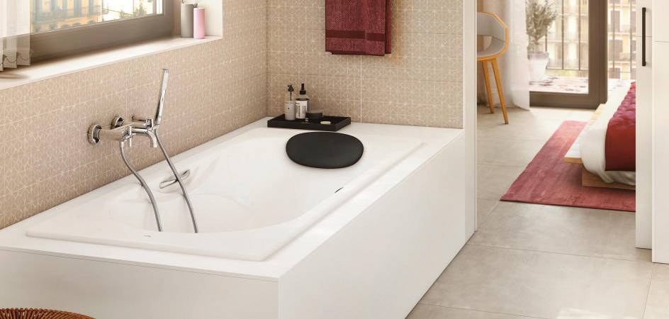 BATHTUB COMPLEMENTS AND SPOUTS ROCA