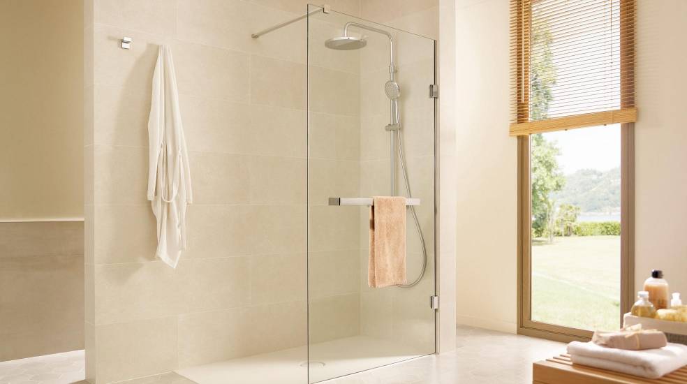 MISTRAL FIXED PANEL WITH TOWEL RAIL